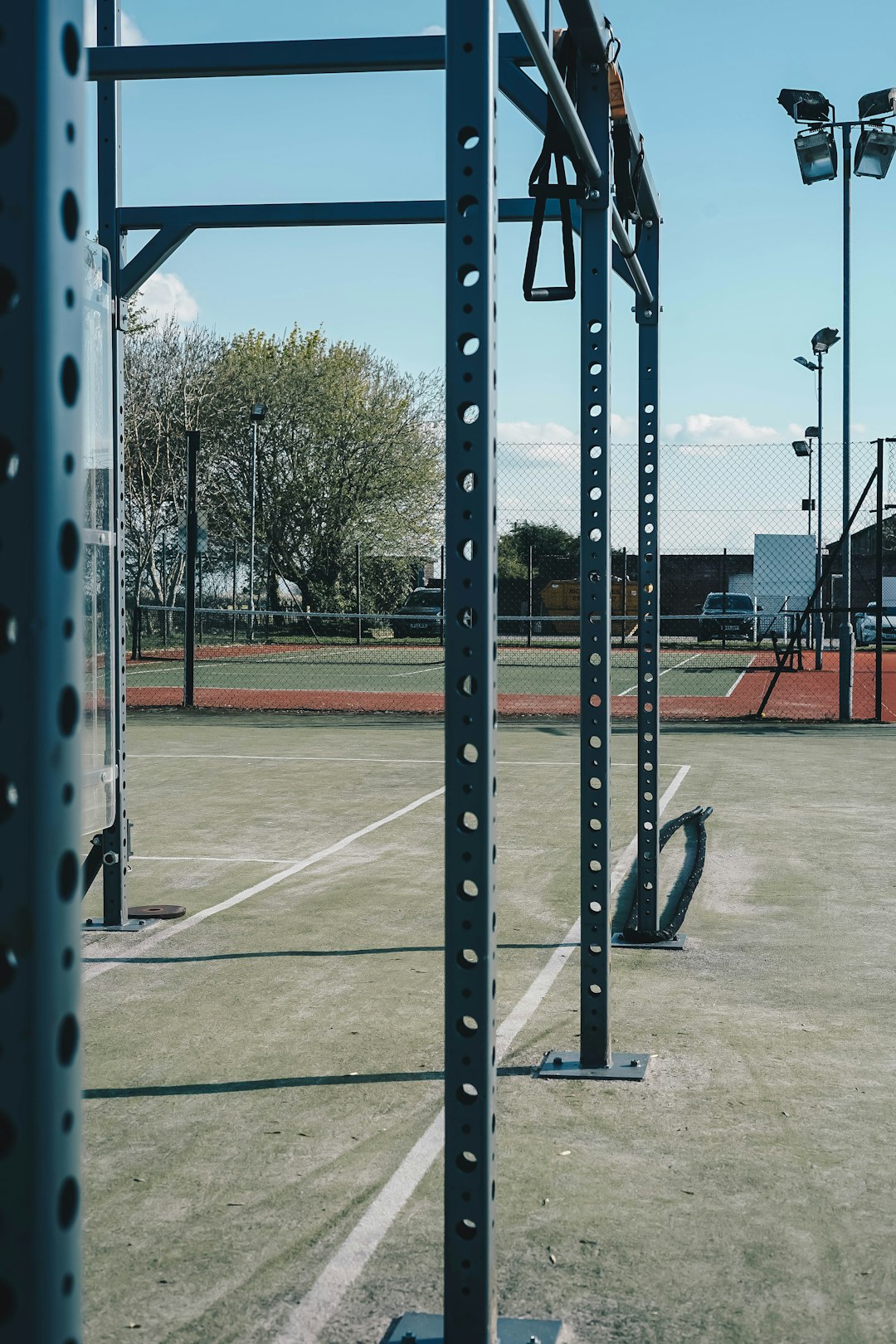 a-basketball-hoop-in-a-court-5goywpnlgnq